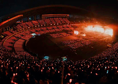 一号娱乐透明屏闪耀周杰伦张韶涵演唱会和GETshow展！