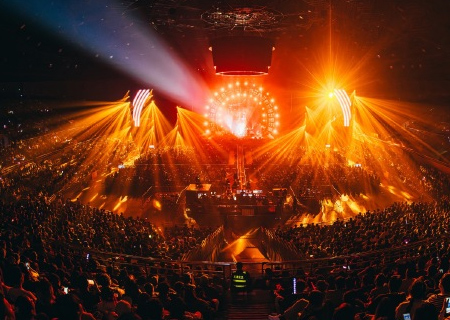 一号娱乐LED显示屏闪耀痛仰乐队天津演唱会